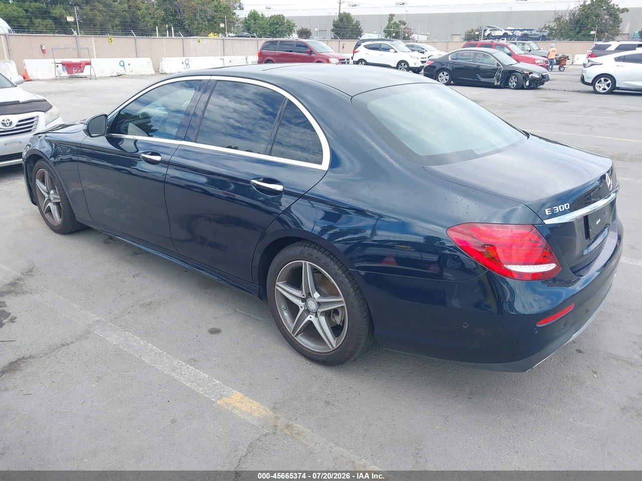 2017 MERCEDES-BENZ E 300 · 3/11