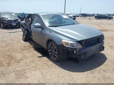 2017 VOLVO S60 T5 DYNAMIC
