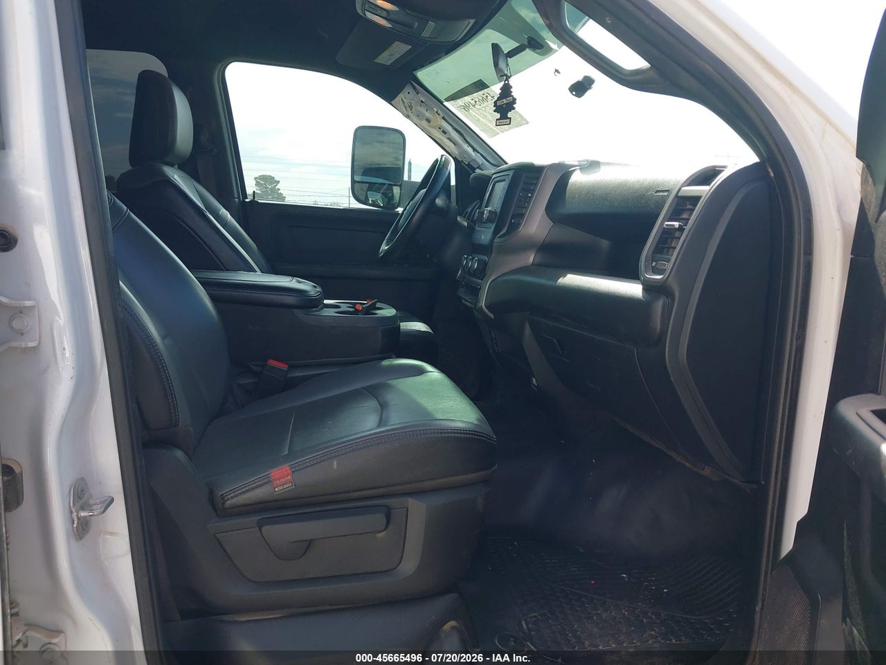 2022 RAM 3500 TRADESMAN  4X4 8' BOX · 5/11