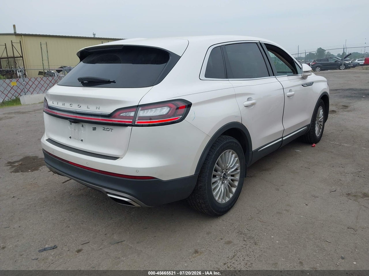 2019 LINCOLN NAUTILUS STANDARD · 4/11