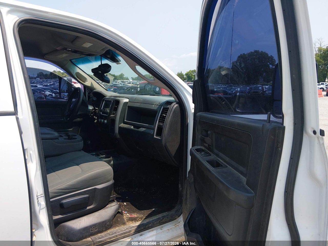 2015 RAM 2500 TRADESMAN · 5/11