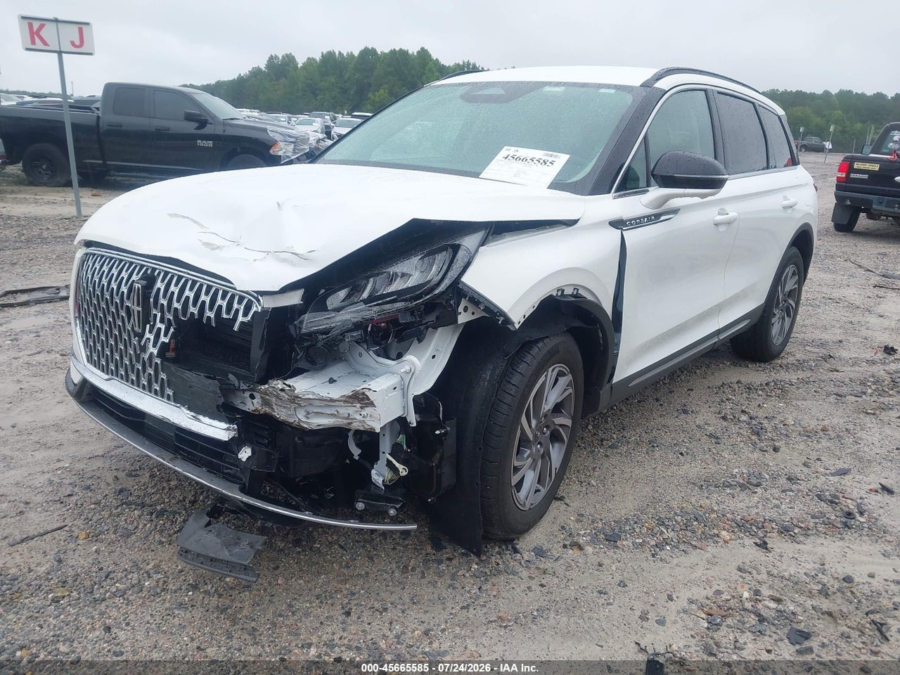 2026 LINCOLN CORSAIR PREMIERE · 2/11