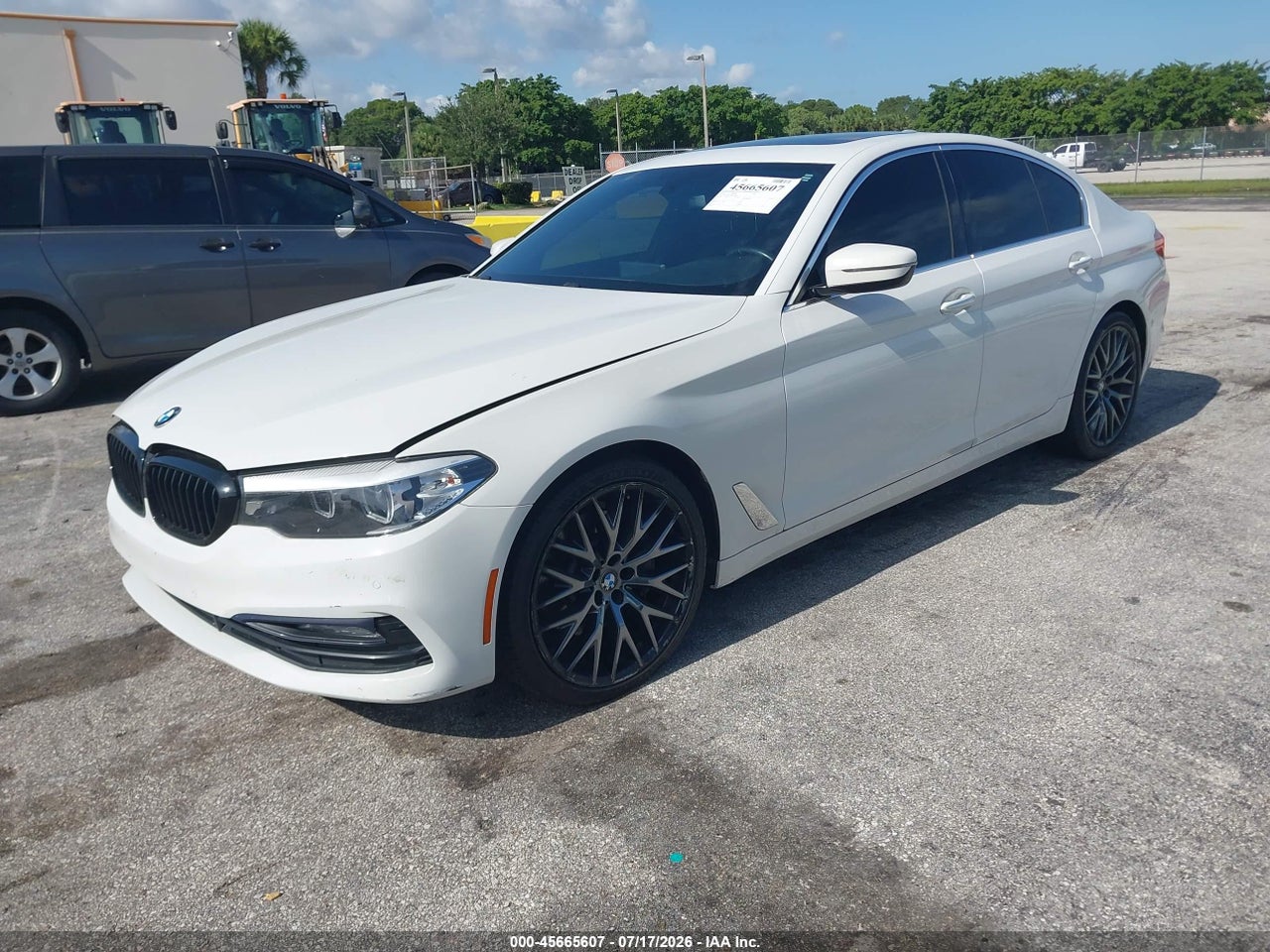 2018 BMW 530I   · 2/11