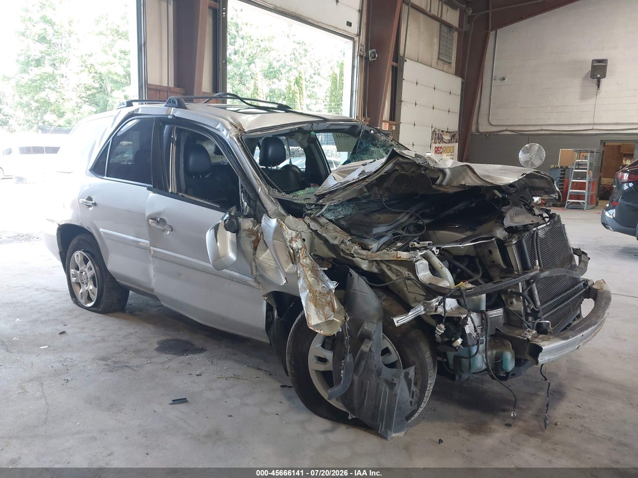 2HNYD18895H****** · 2005 ACURA MDX