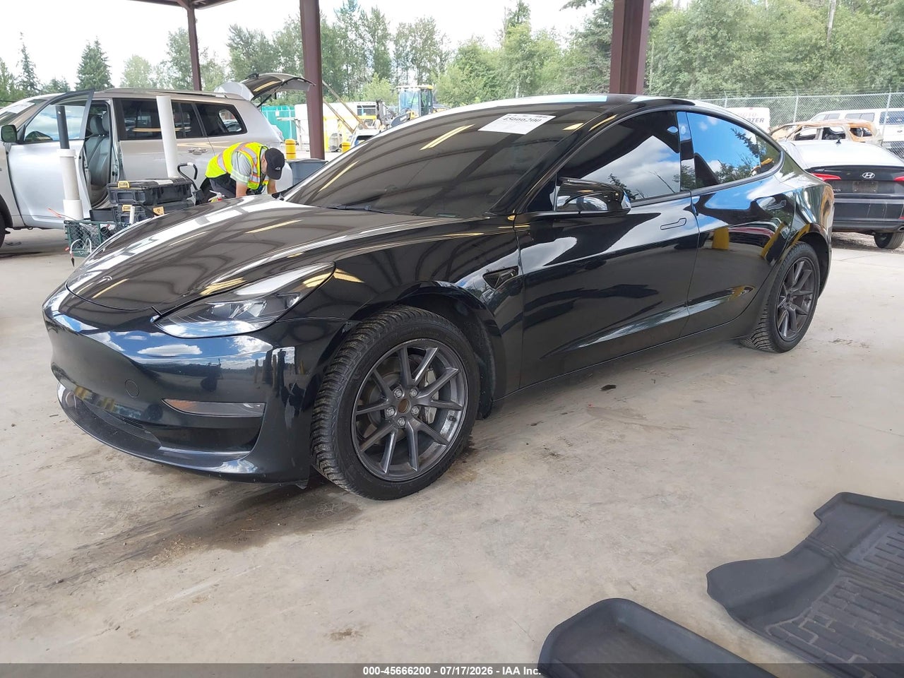 2023 TESLA MODEL 3 REAR-WHEEL DRIVE · 2/9