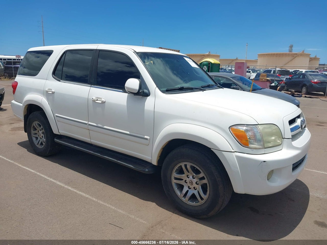 5TDZT34A25S****** · 2005 TOYOTA SEQUOIA SR5 V8