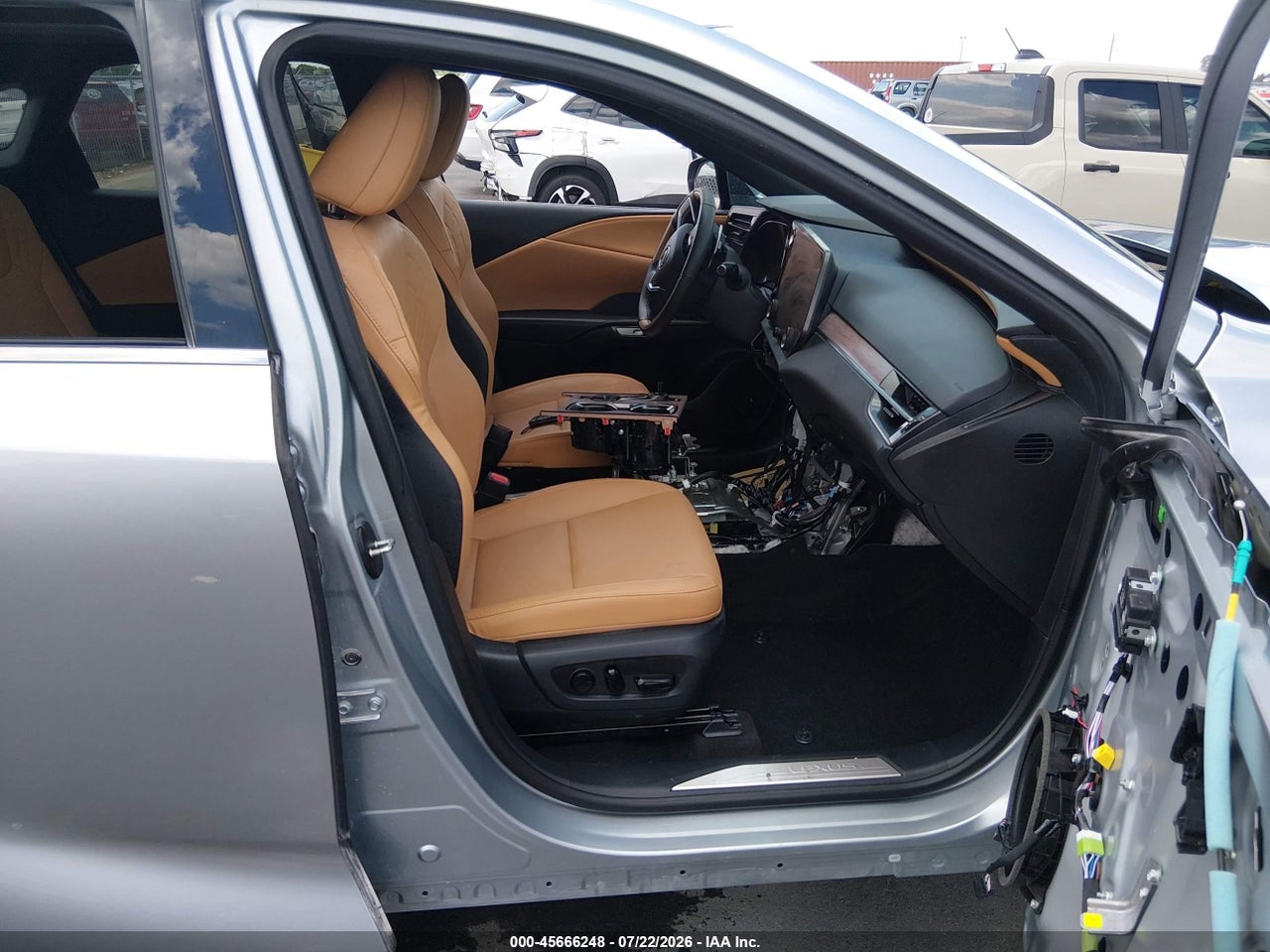 2025 LEXUS RX 350 PREMIUM · 5/11