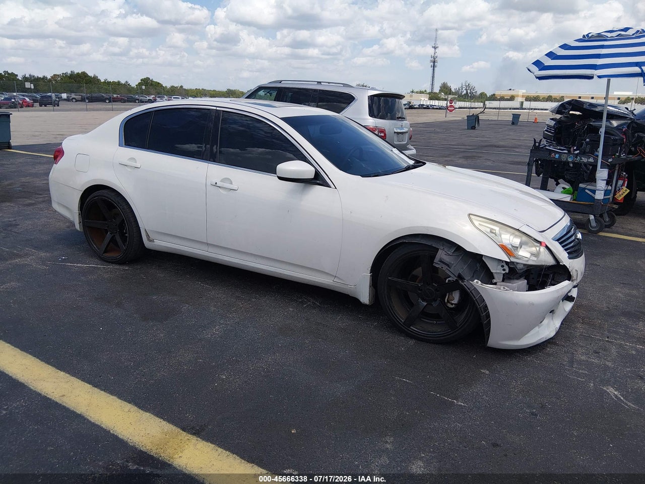 JN1CV6AP7AM****** · 2010 INFINITI G37 JOURNEY