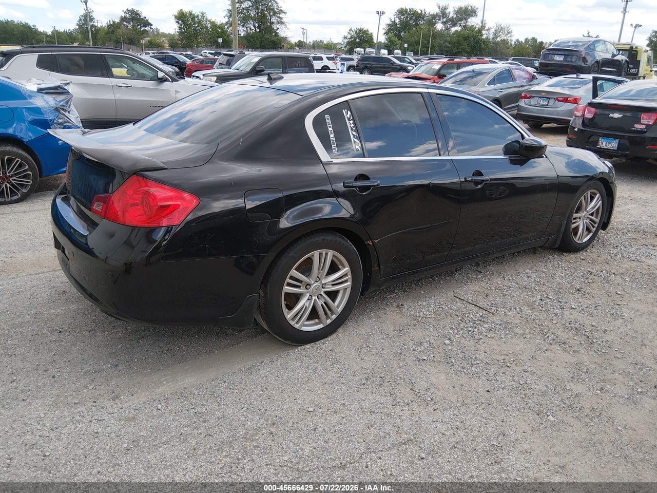 2013 INFINITI G37X · 4/11