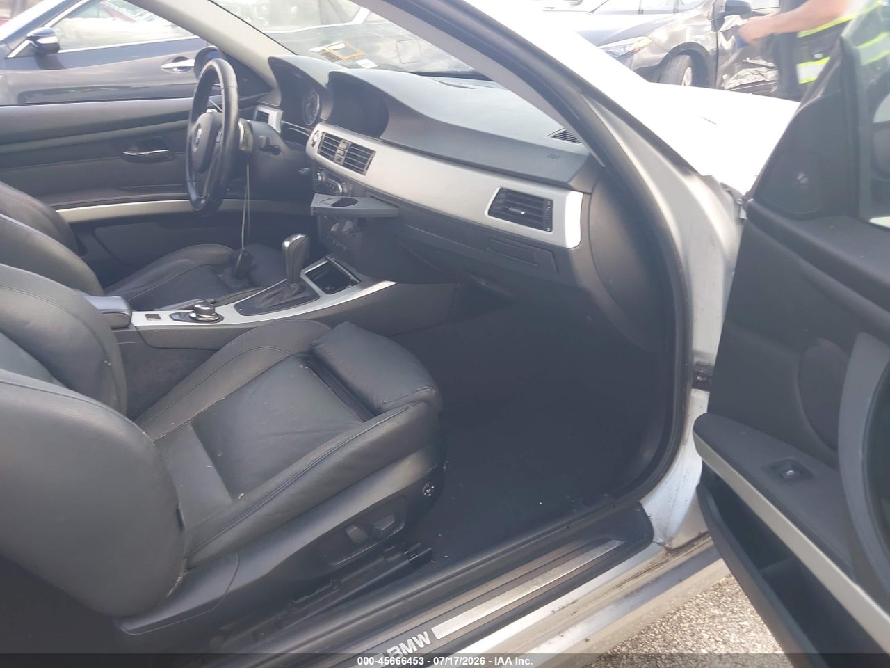 2008 BMW 335XI   · 5/11