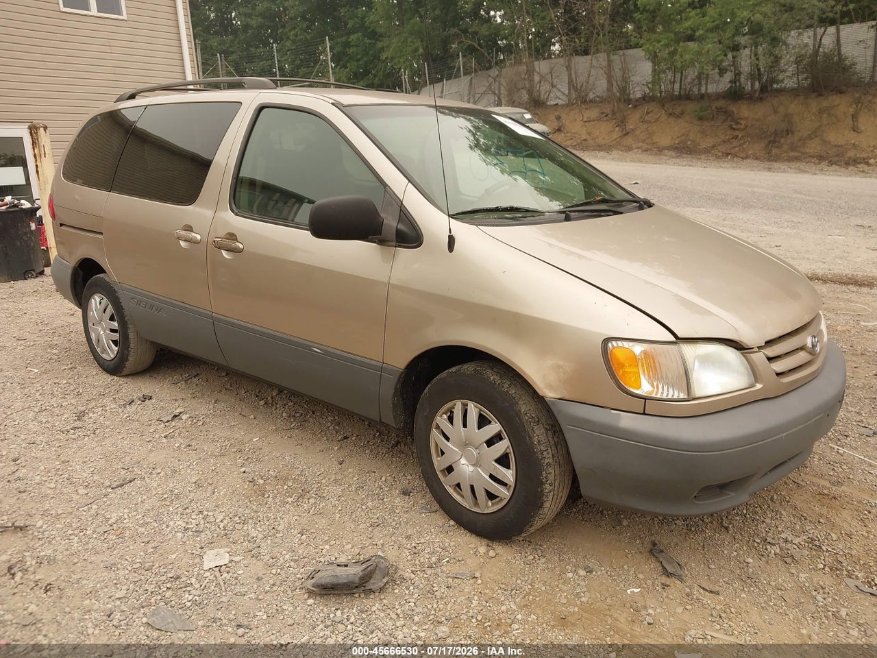 4T3ZF19C83U****** · 2003 TOYOTA SIENNA CE