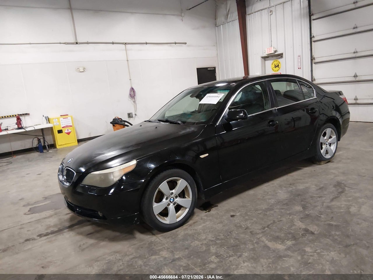 2006 BMW 525XI   · 2/11