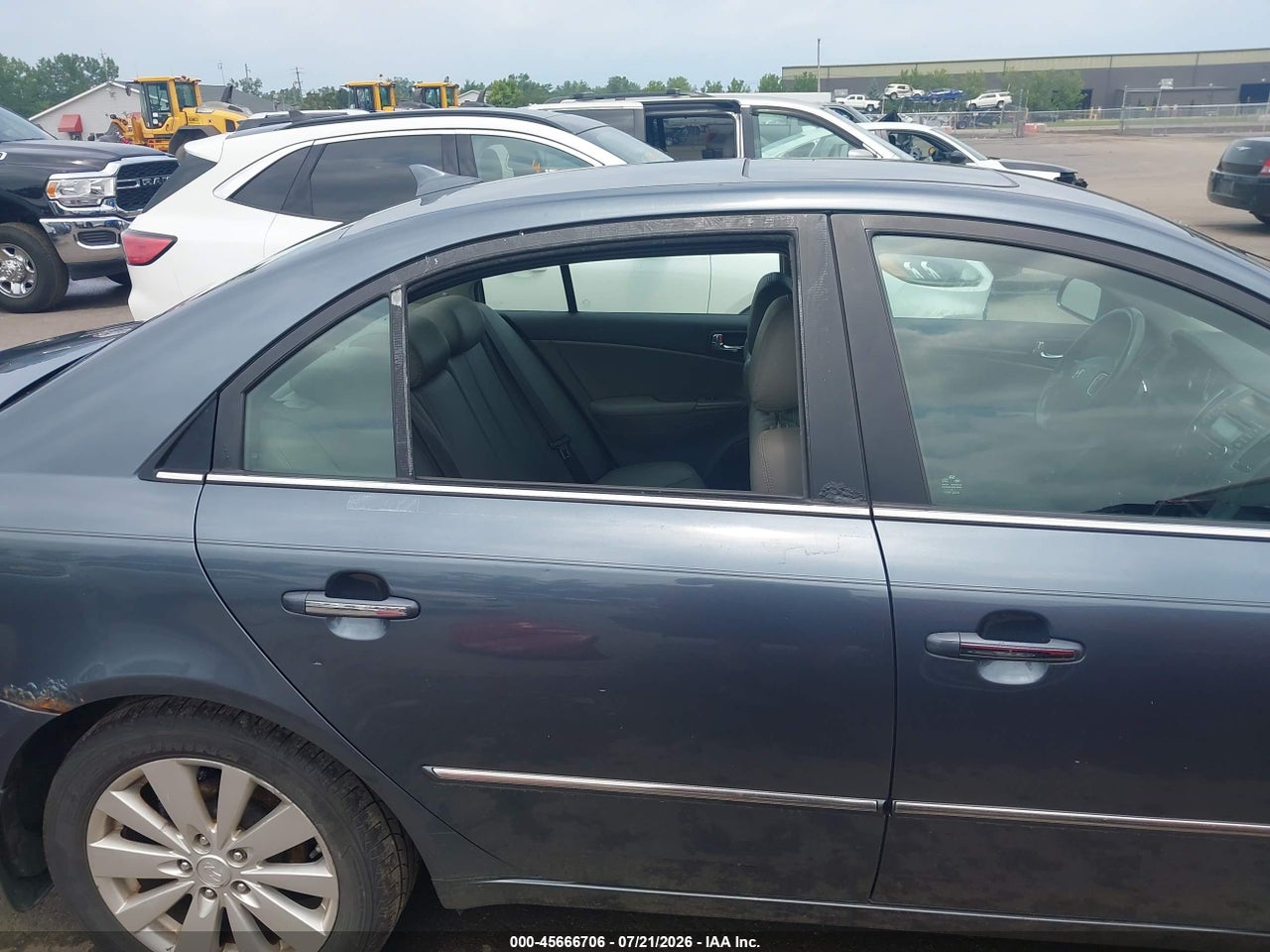 2010 HYUNDAI SONATA LIMITED · 6/11