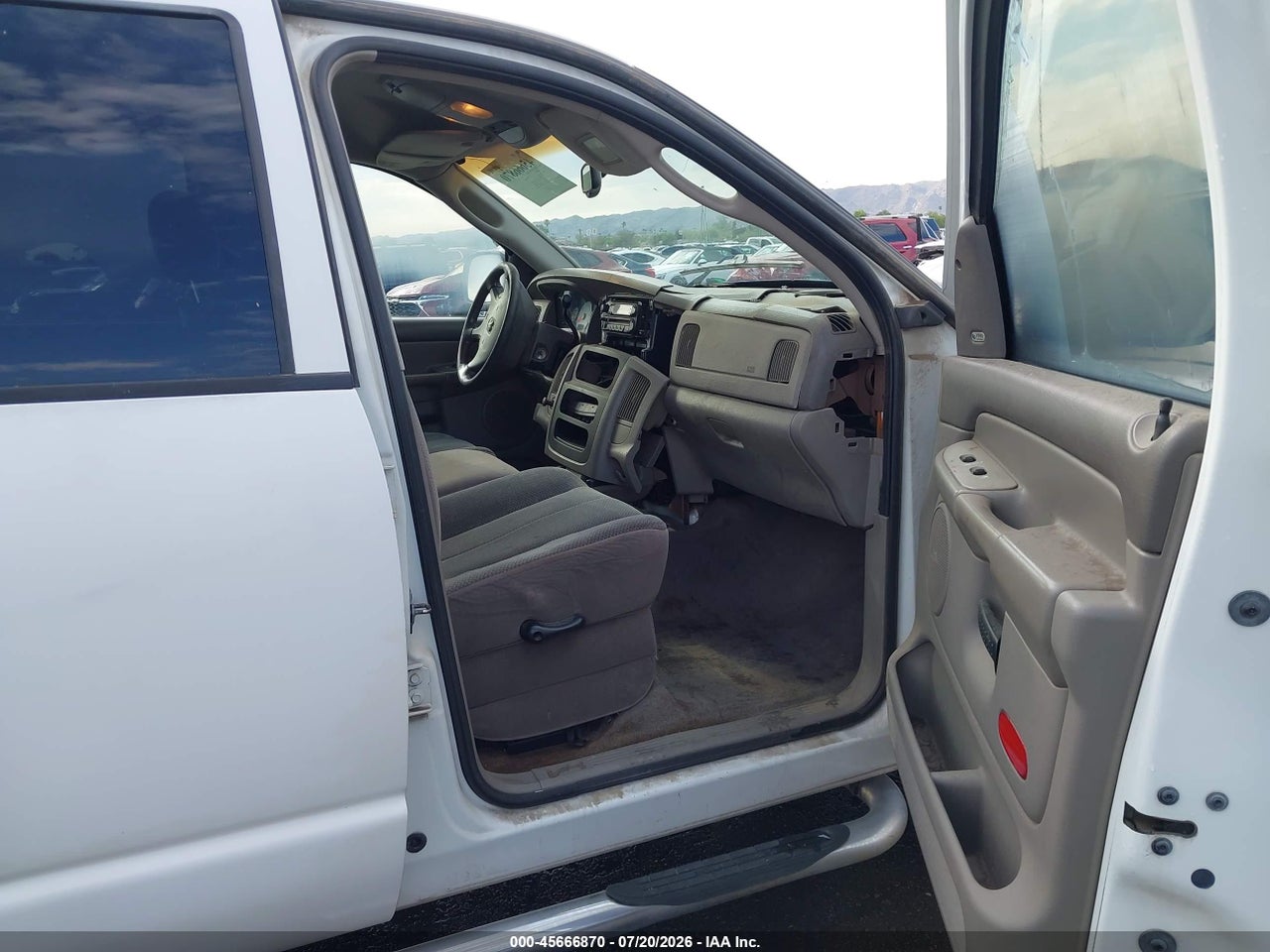 3D7HA18ZX2G****** · 2002 DODGE RAM 1500 ST · 5/10
