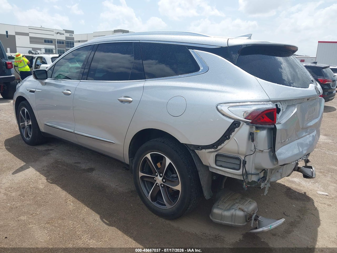 2022 BUICK ENCLAVE FWD ESSENCE · 3/11