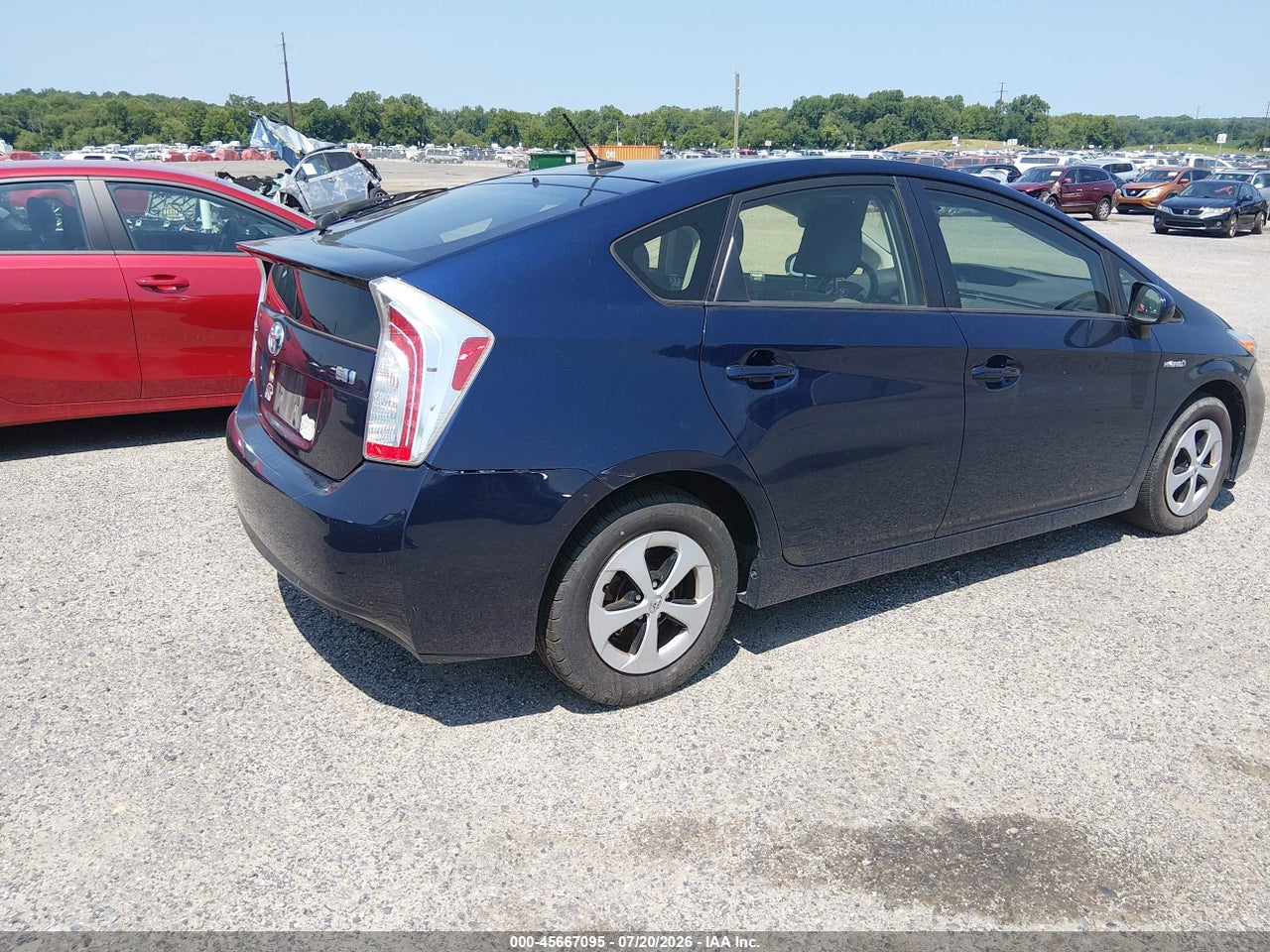 2015 TOYOTA PRIUS THREE · 4/11