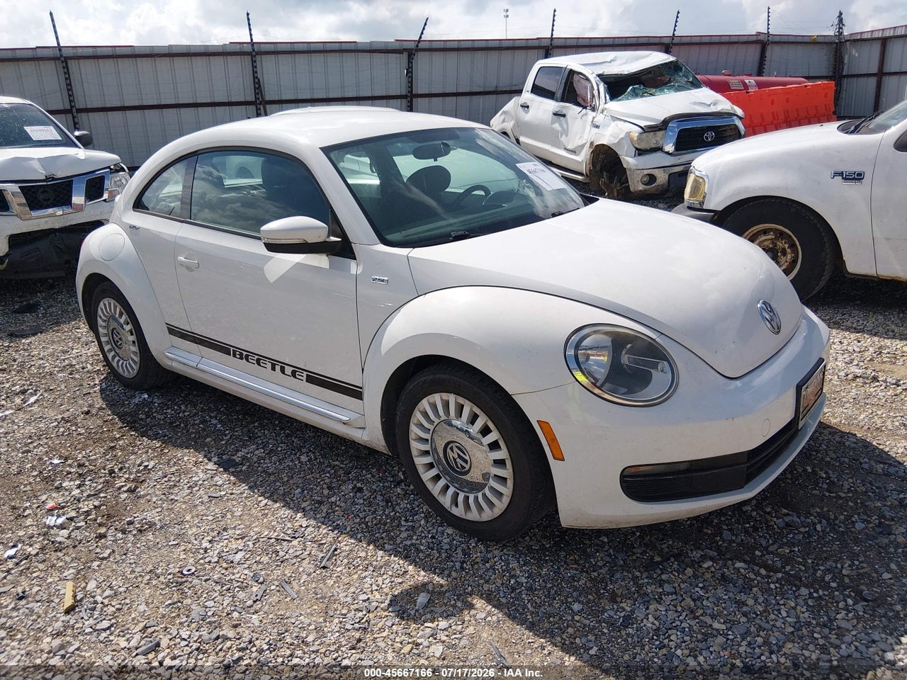 3VWHX7AT5DM****** · 2013 VOLKSWAGEN BEETLE 2.5L
