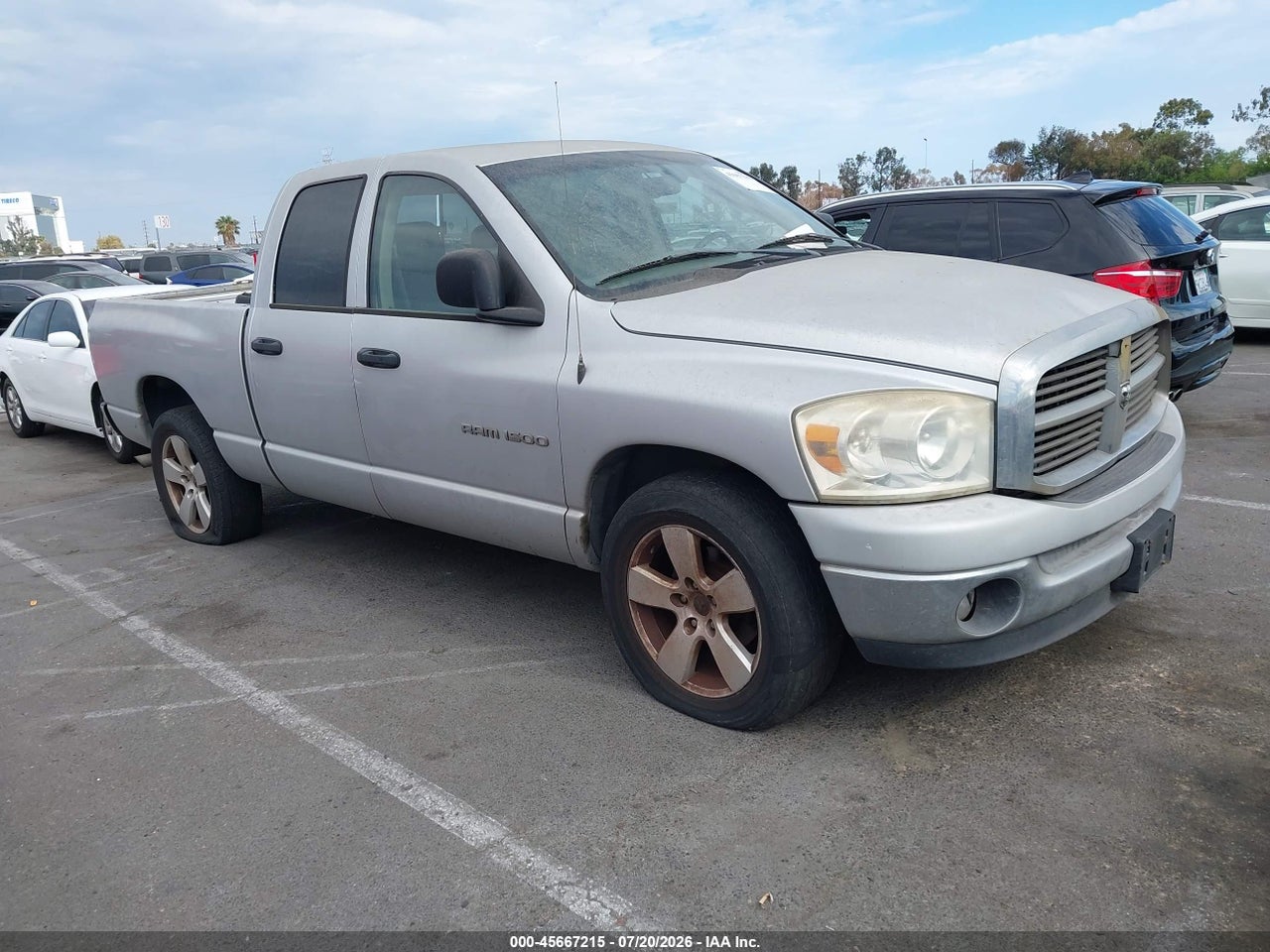 1D7HA18NX7S****** · 2007 DODGE RAM 1500 SLT