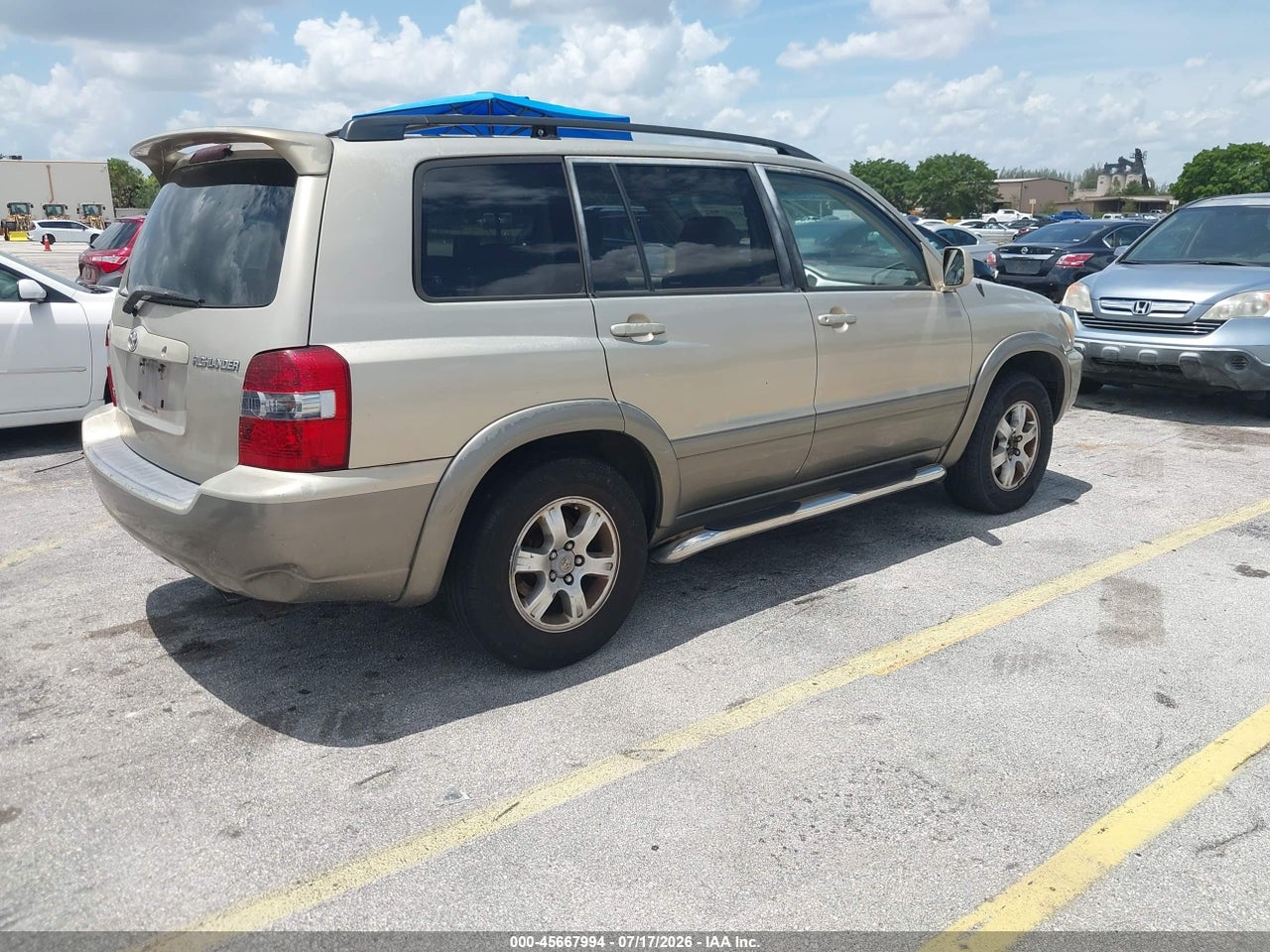 2004 TOYOTA HIGHLANDER V6 · 4/11