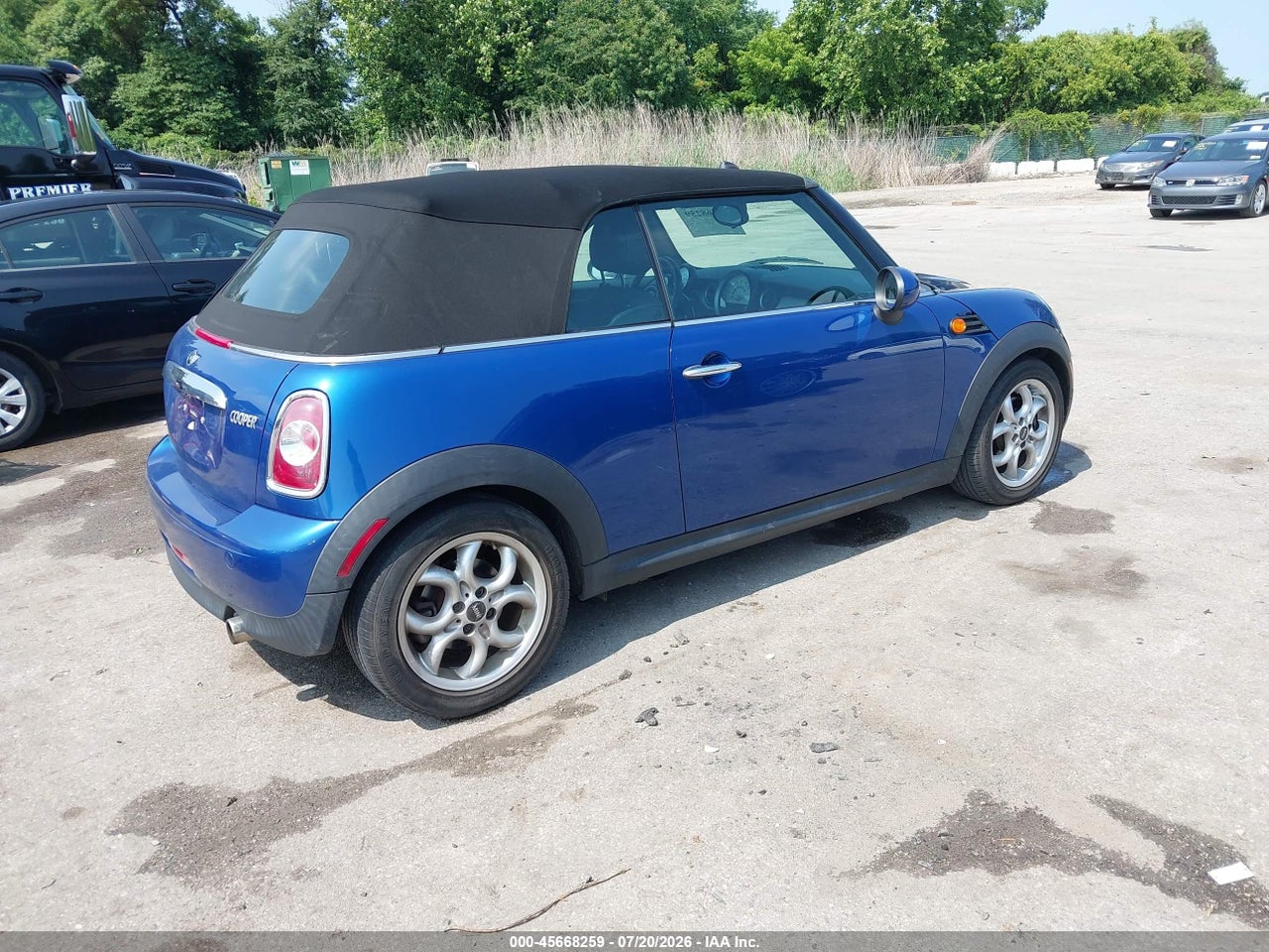 2012 MINI COOPER · 4/11