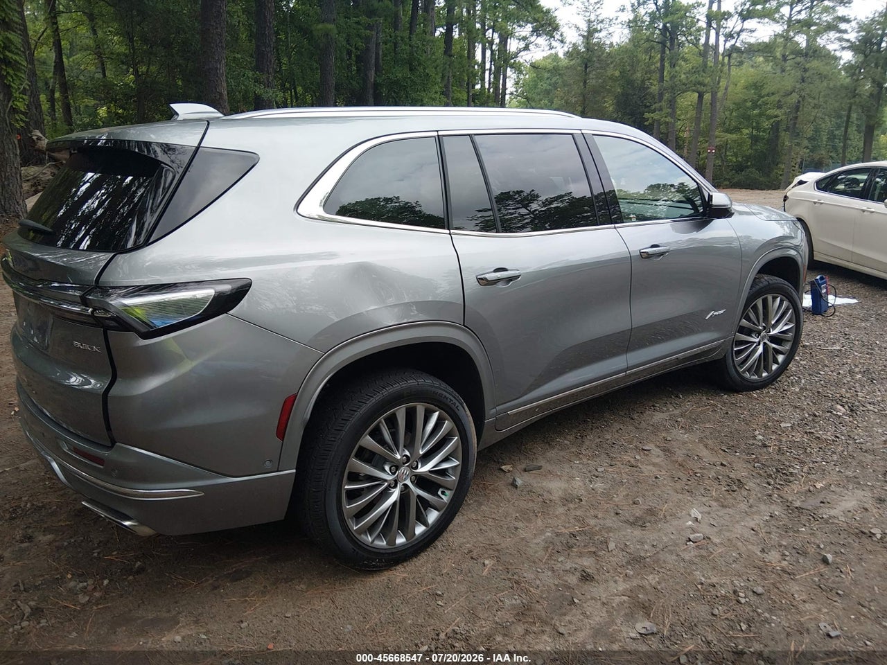 2026 BUICK ENCLAVE AVENIR FWD · 4/10