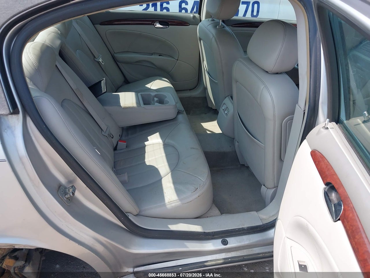 1G4HD572X8U****** · 2008 BUICK LUCERNE CXL · 8/11