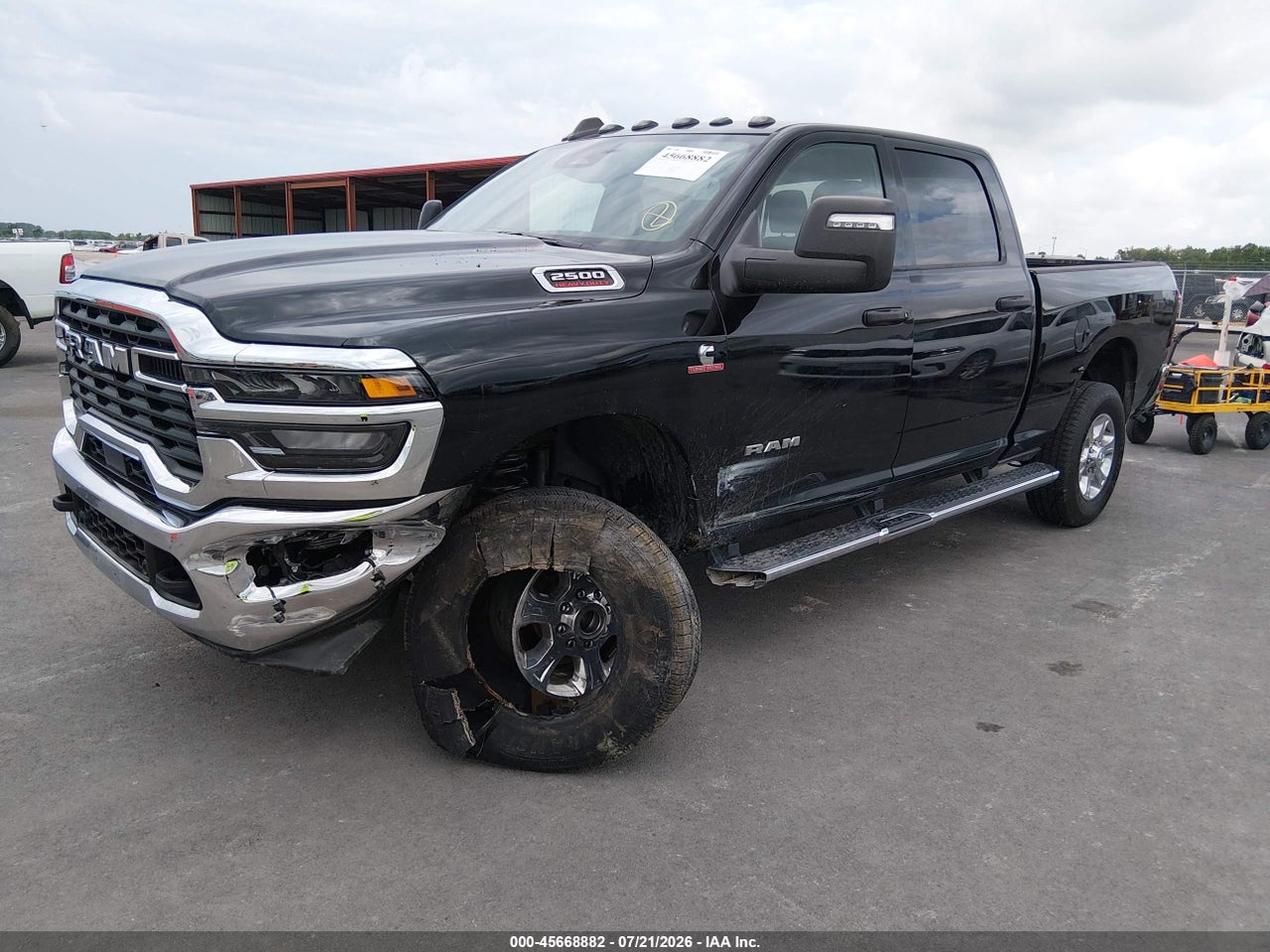 2025 RAM 2500 BIG HORN  4X4 6'4 BOX · 2/11