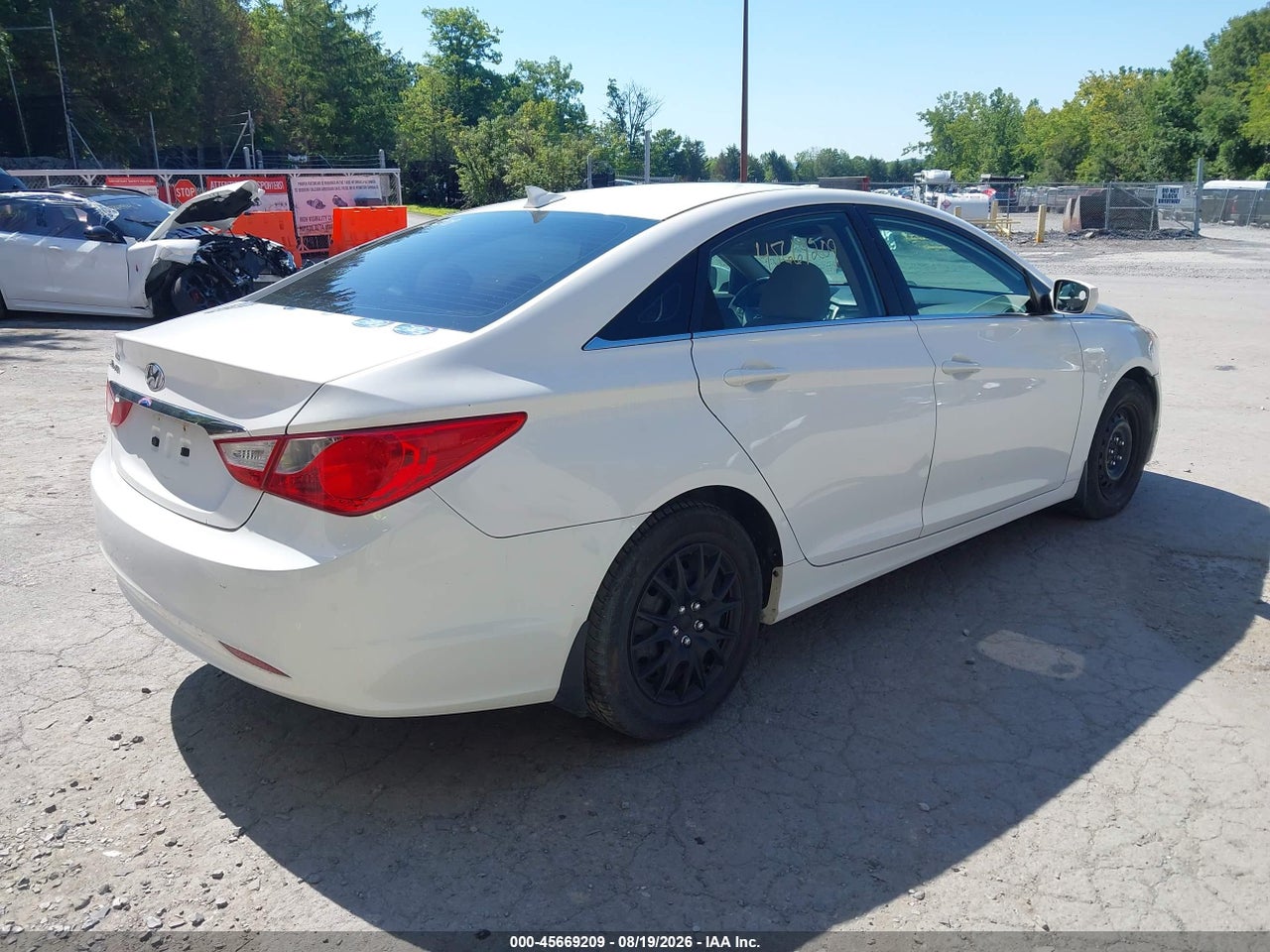 2013 HYUNDAI SONATA GLS · 4/11