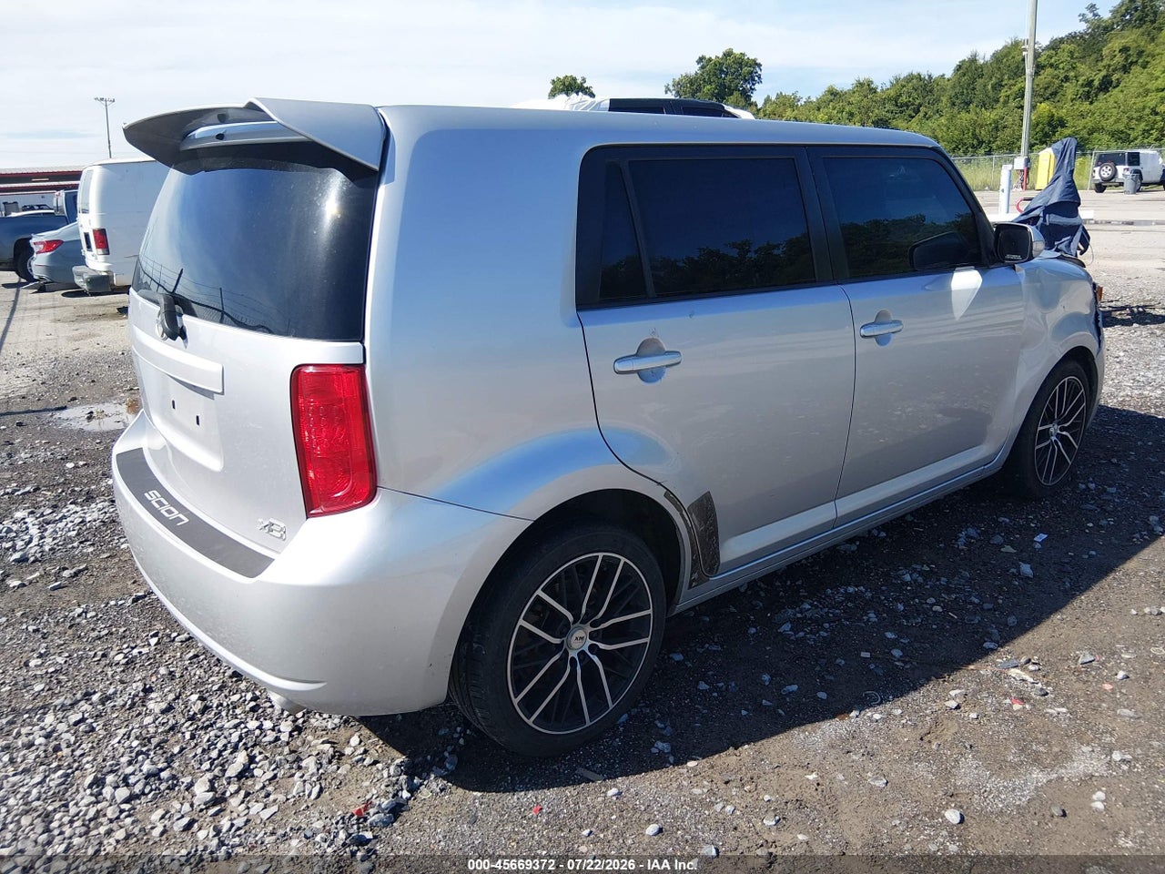 2008 SCION XB   · 4/11