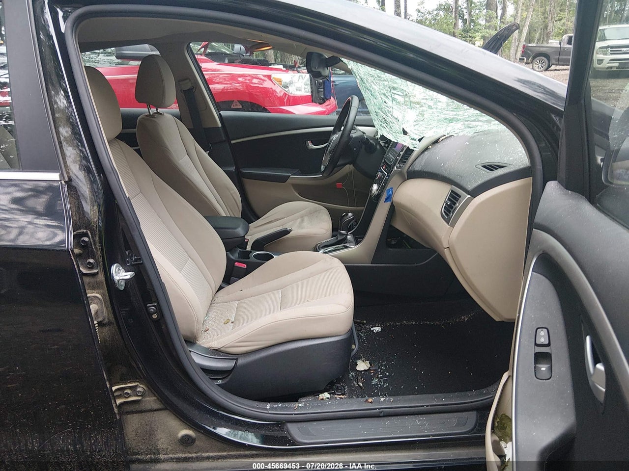 2013 HYUNDAI ELANTRA GT   · 5/11
