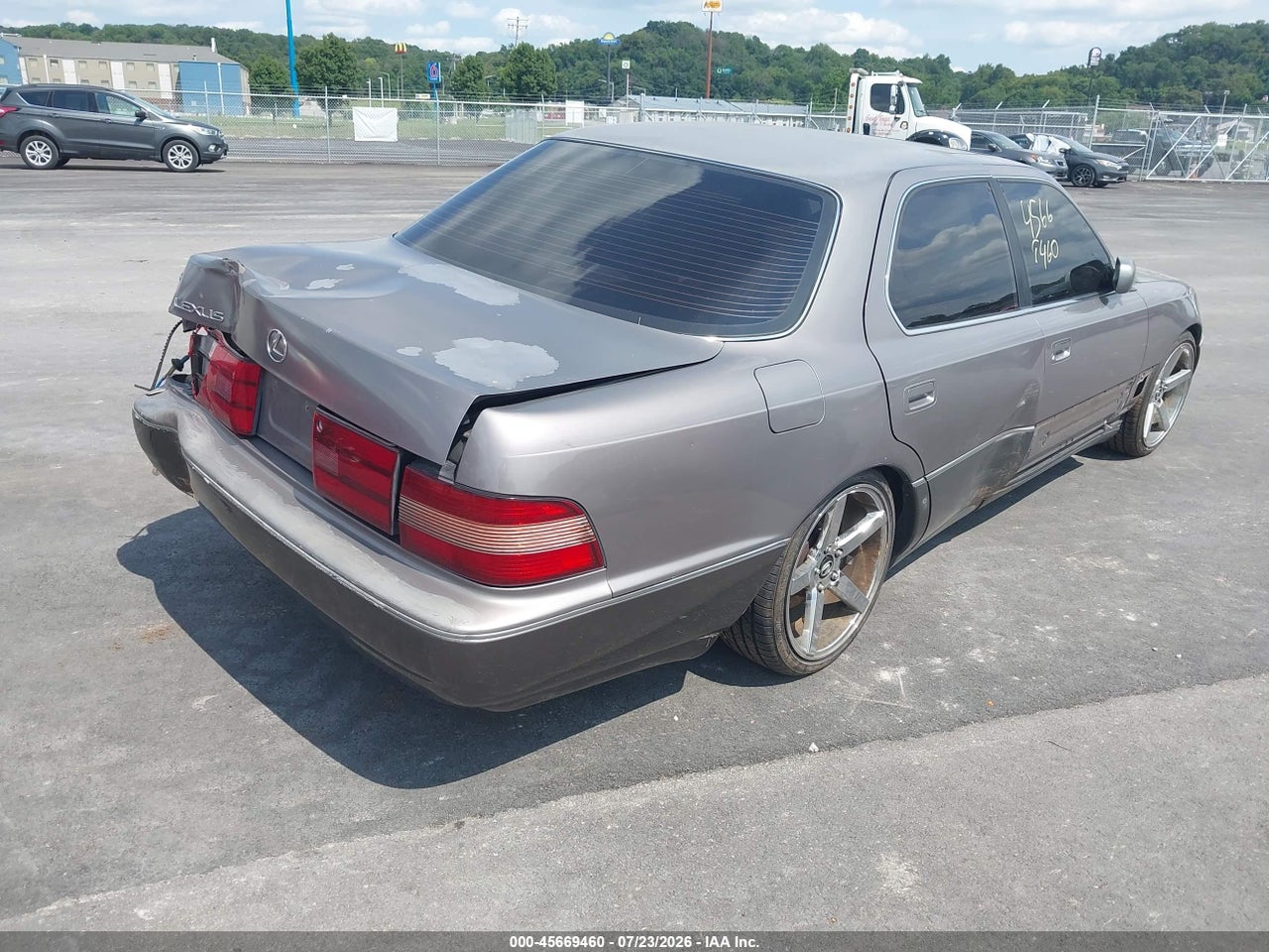 1994 LEXUS LS 400 · 4/11