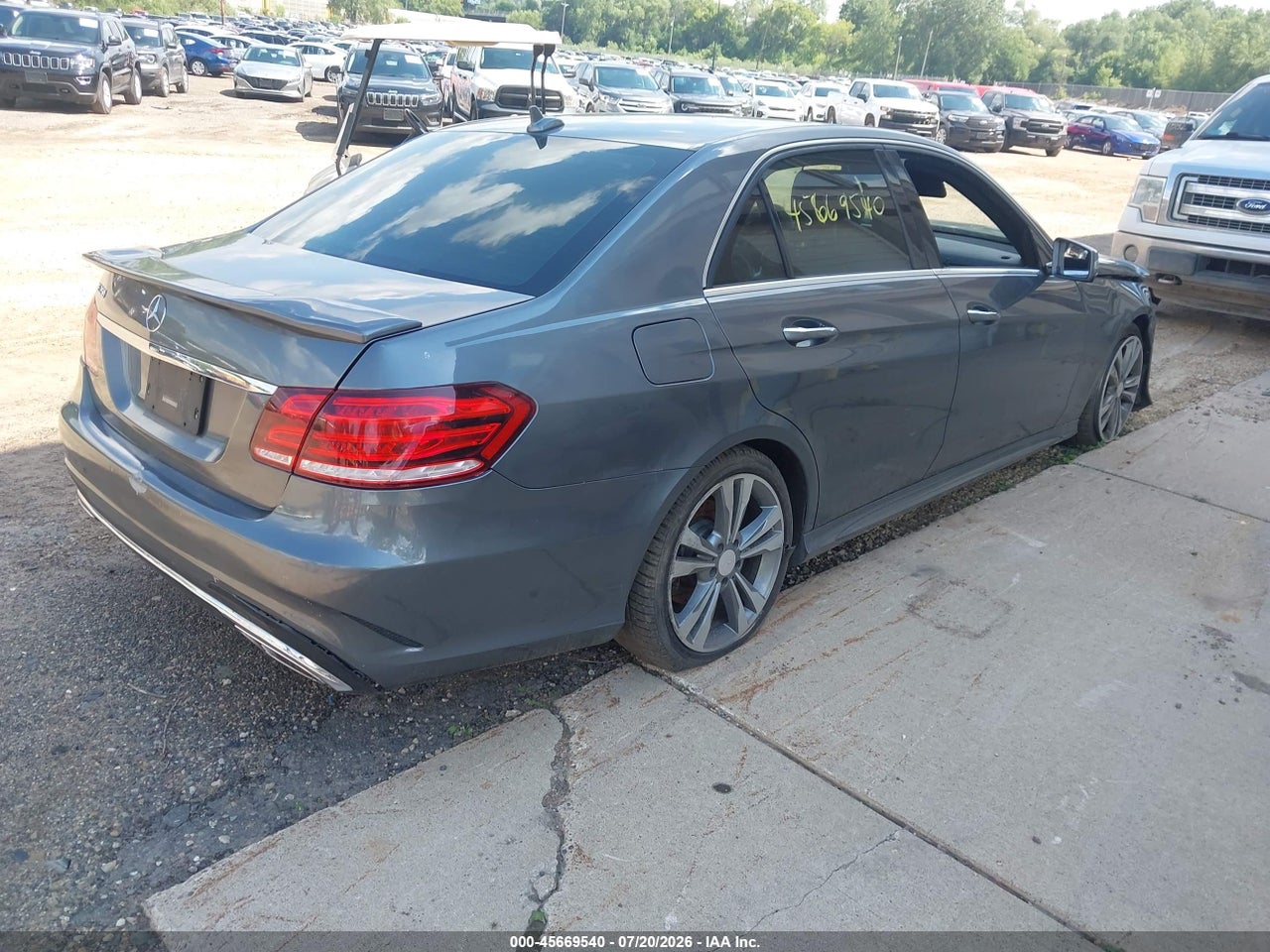 2016 MERCEDES-BENZ E 350 · 4/11