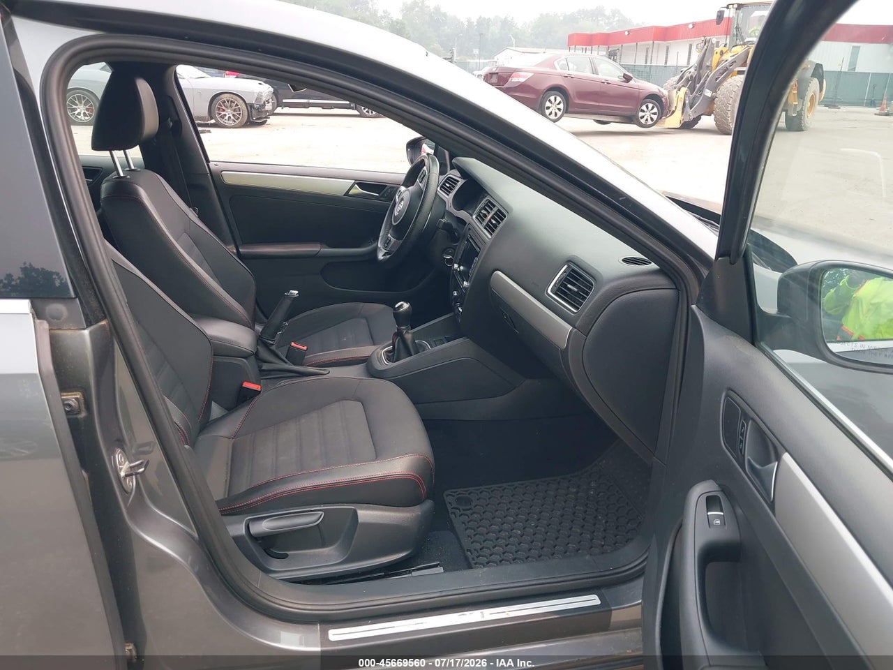 2012 VOLKSWAGEN JETTA GLI · 5/11