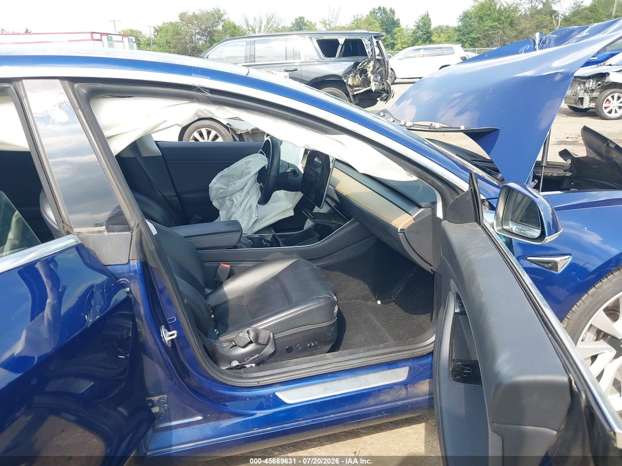 5YJ3E1EBXLF****** · 2020 TESLA MODEL 3 LONG RANGE DUAL MOTOR ALL-WHEEL DRIVE · 5/9