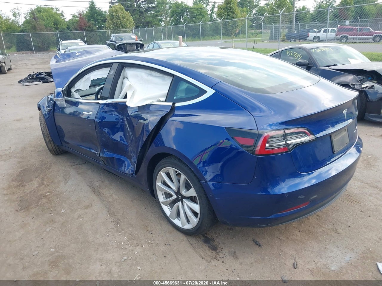 5YJ3E1EBXLF****** · 2020 TESLA MODEL 3 LONG RANGE DUAL MOTOR ALL-WHEEL DRIVE · 3/9
