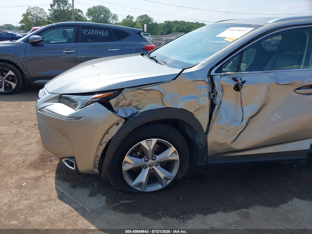 2017 LEXUS NX 300H · 6/11