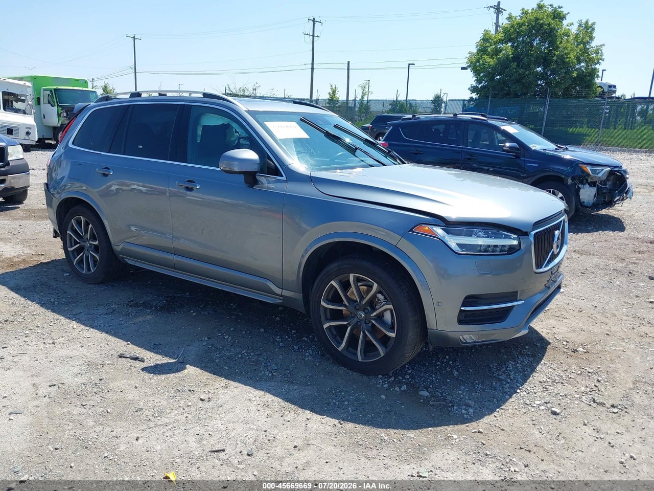 YV4A22PK7J1****** · 2018 VOLVO XC90 T6 MOMENTUM