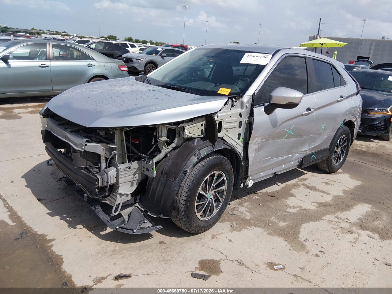 2022 MITSUBISHI ECLIPSE CROSS ES · 2/11