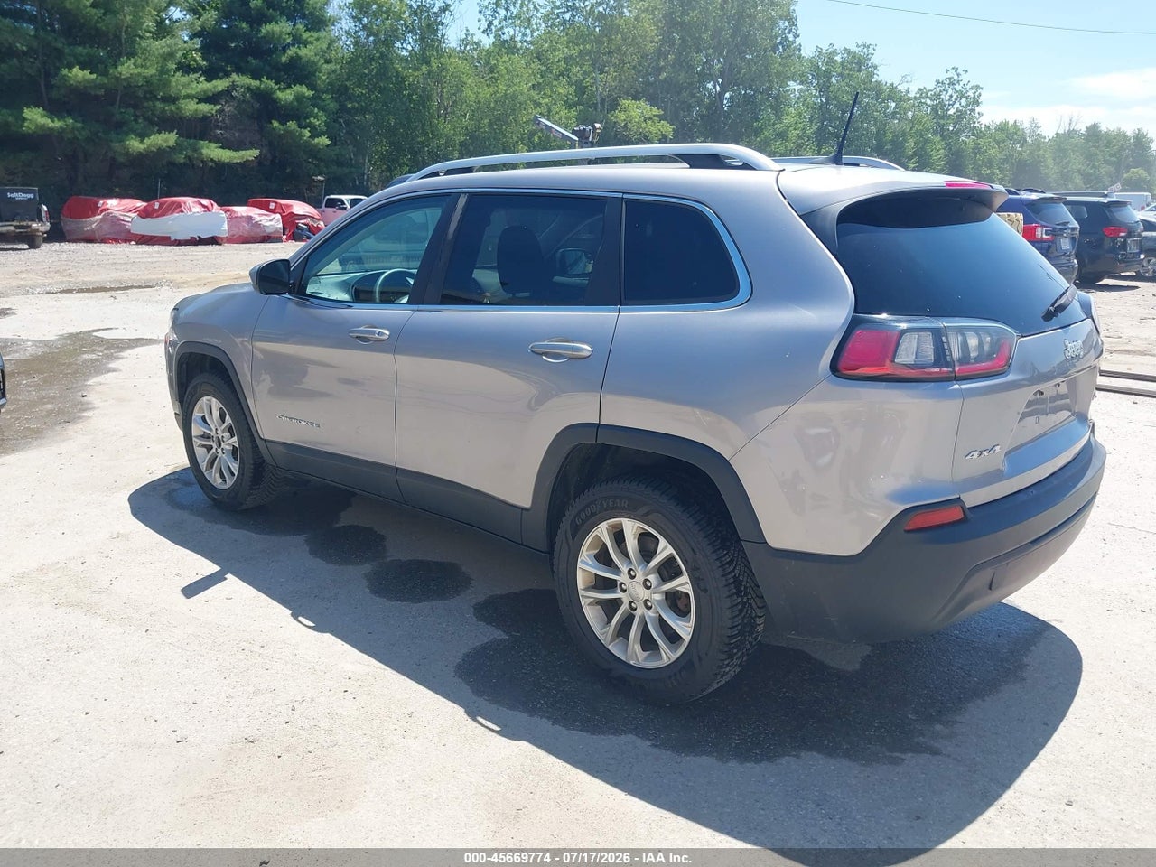 2019 JEEP CHEROKEE LATITUDE 4X4 · 3/11