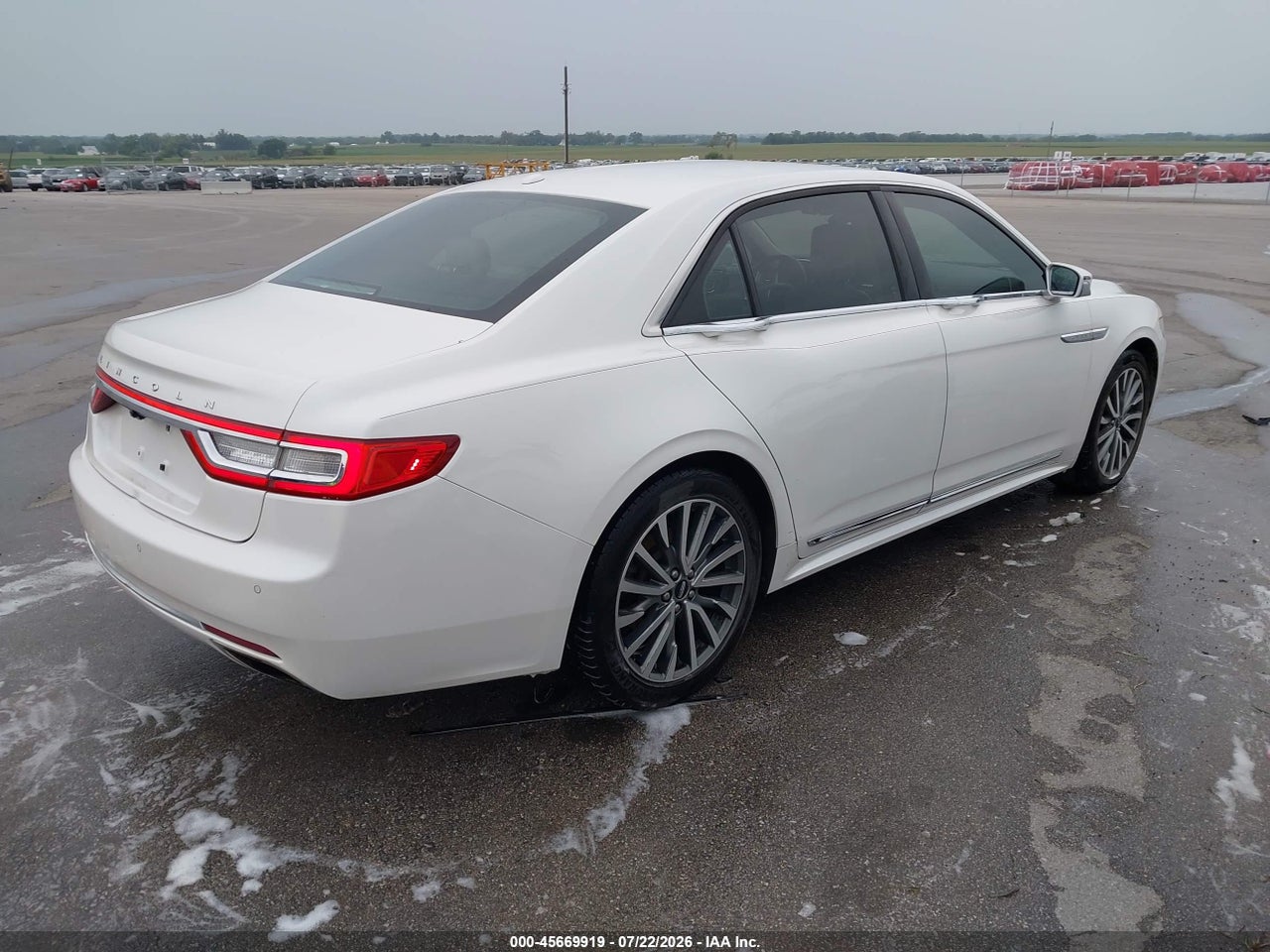 2017 LINCOLN CONTINENTAL SELECT · 4/11