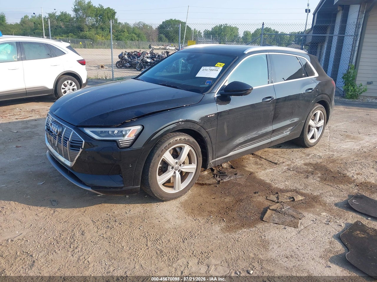 2019 AUDI E-TRON PREMIUM PLUS · 2/11