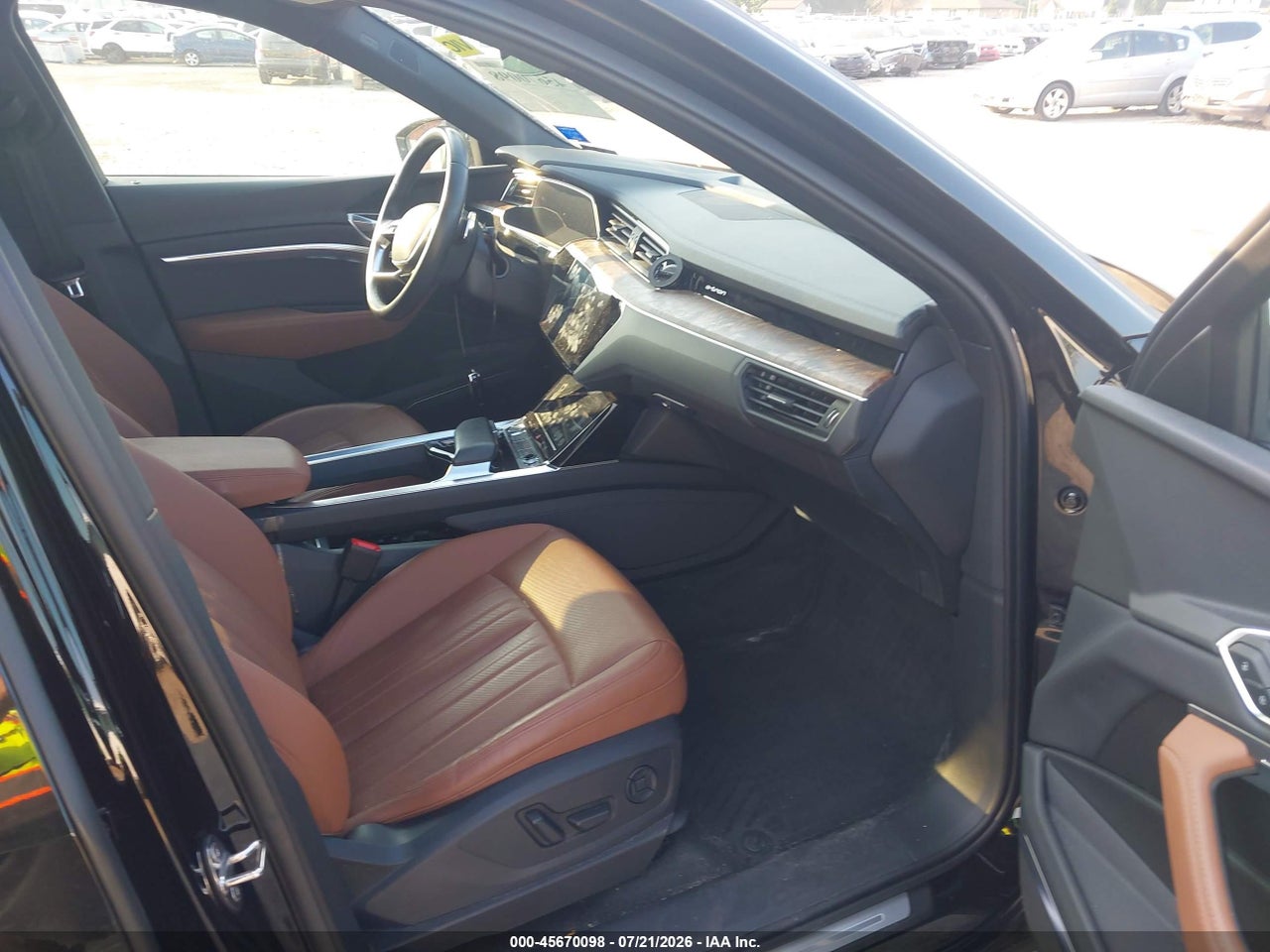 2019 AUDI E-TRON PREMIUM PLUS · 5/11