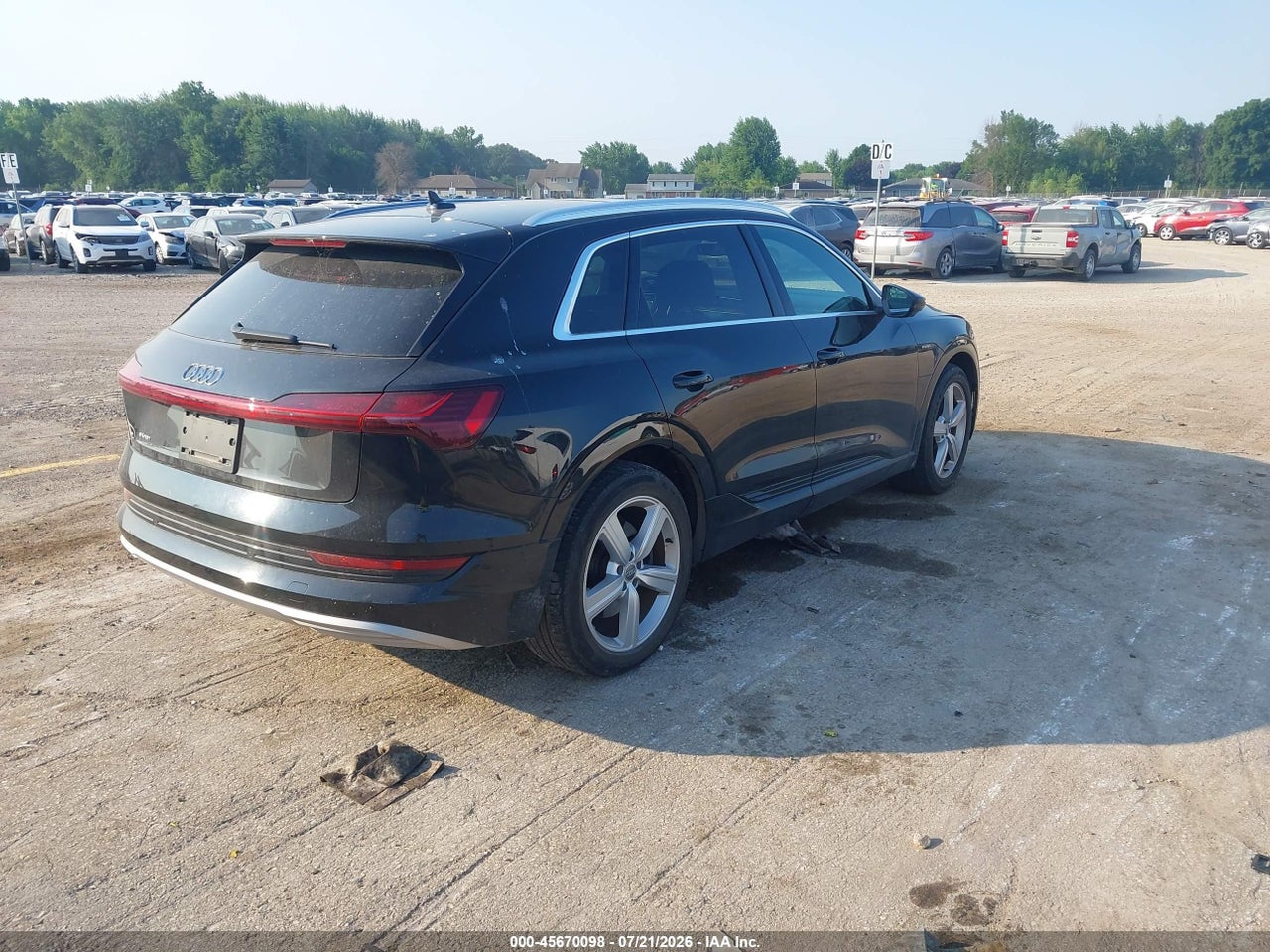 2019 AUDI E-TRON PREMIUM PLUS · 4/11