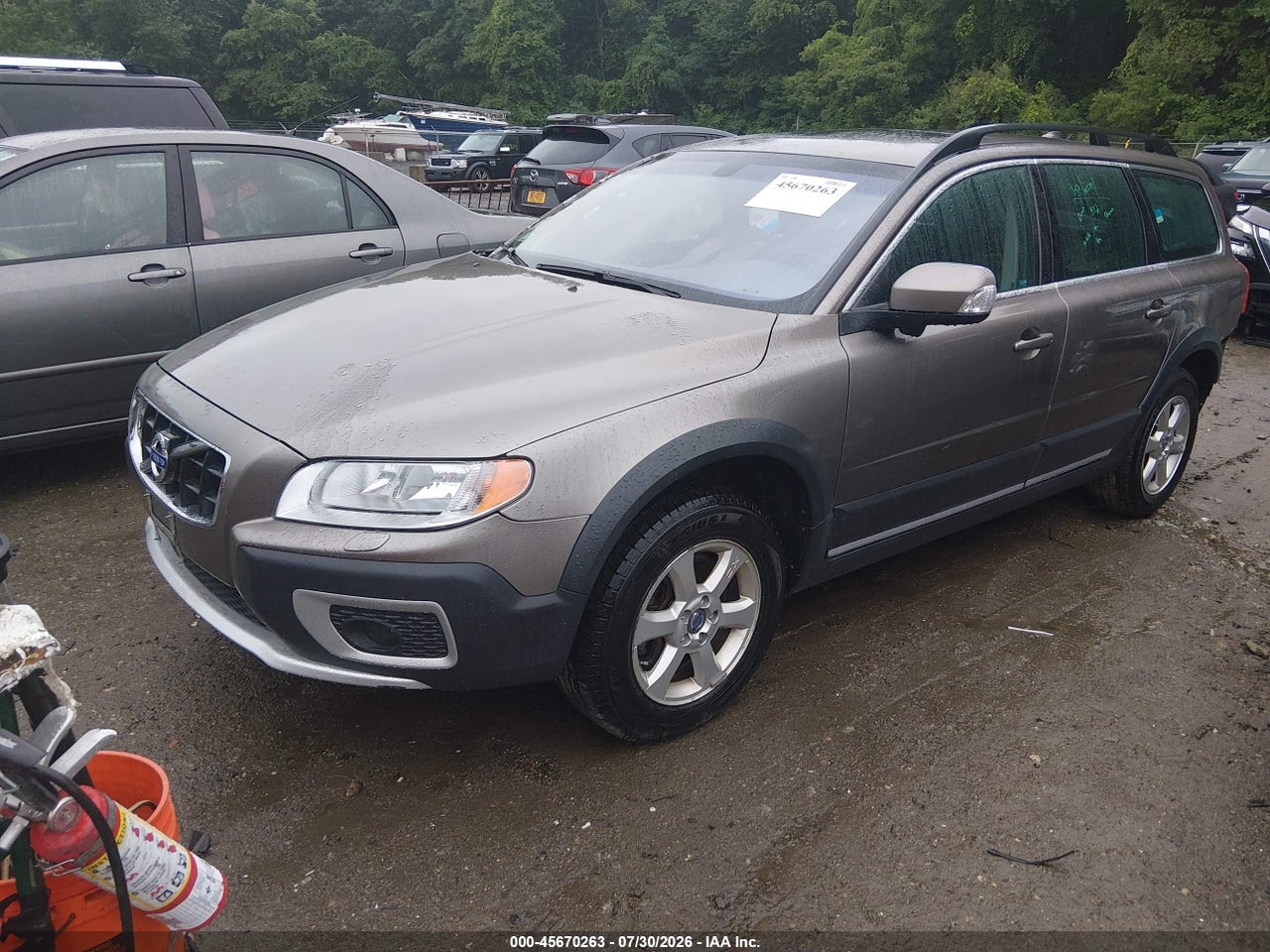 2011 VOLVO XC70 3.2L · 2/11