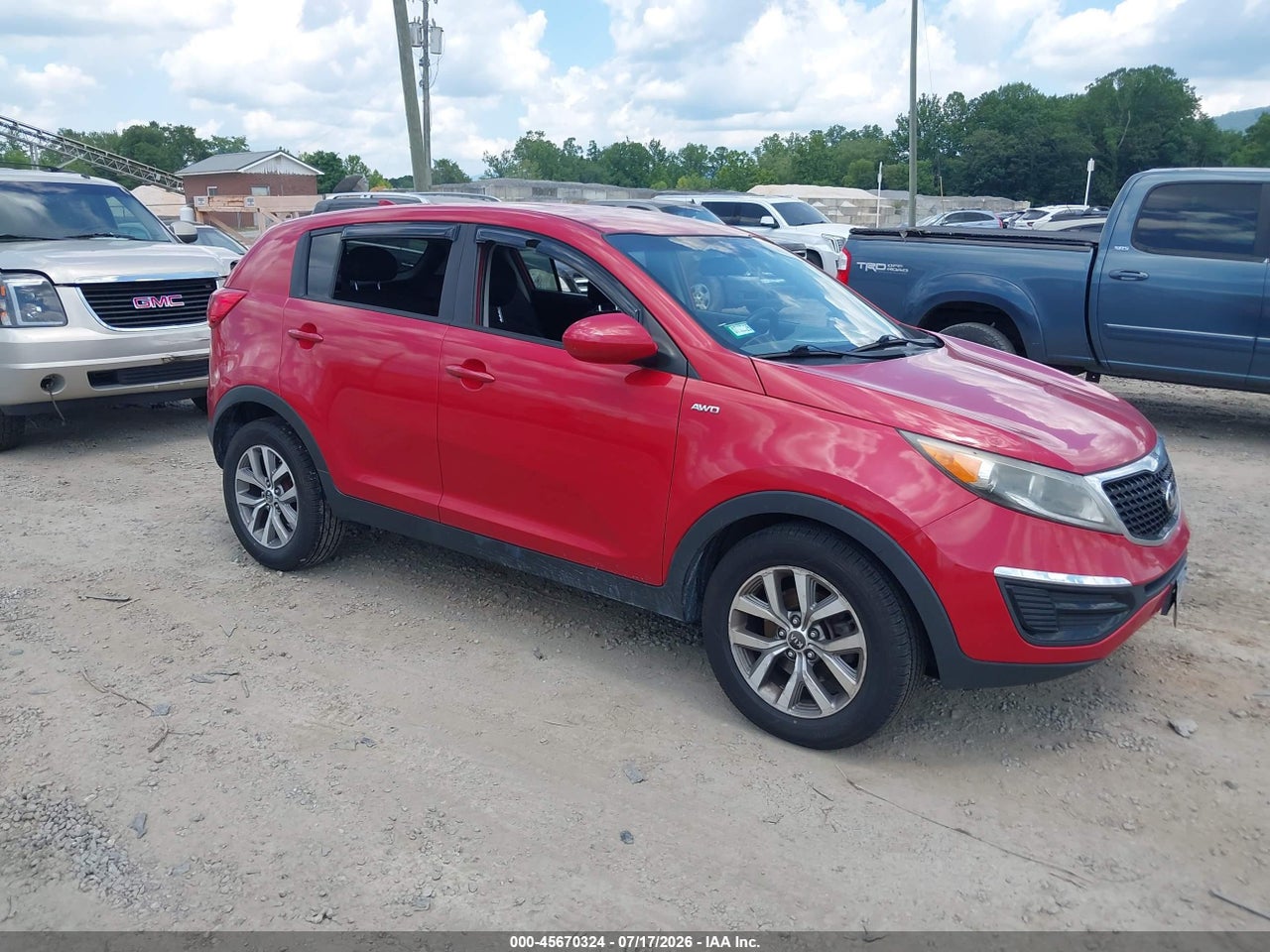 KNDPBCAC1F7****** · 2015 KIA SPORTAGE LX