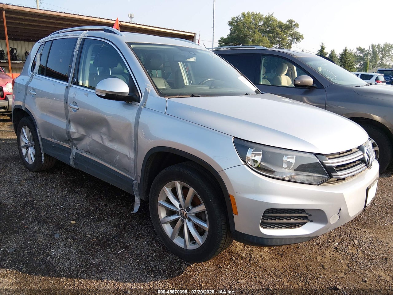 WVGRV7AX5HW****** · 2017 VOLKSWAGEN TIGUAN 2.0T WOLFSBURG EDITION