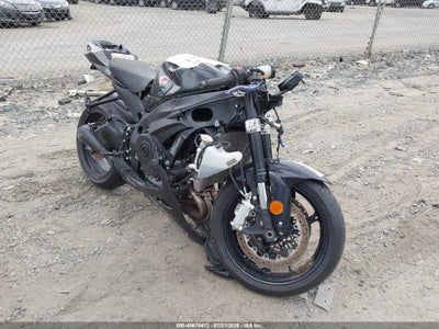 2024 SUZUKI GSX-R600