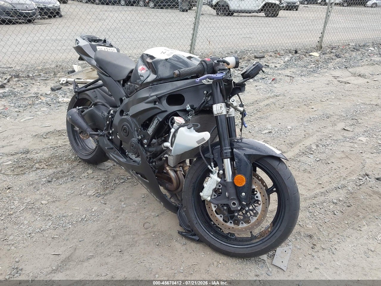 2024 SUZUKI GSX-R600