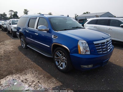 1GYS4HEF4BR****** · 2011 CADILLAC ESCALADE ESV LUXURY