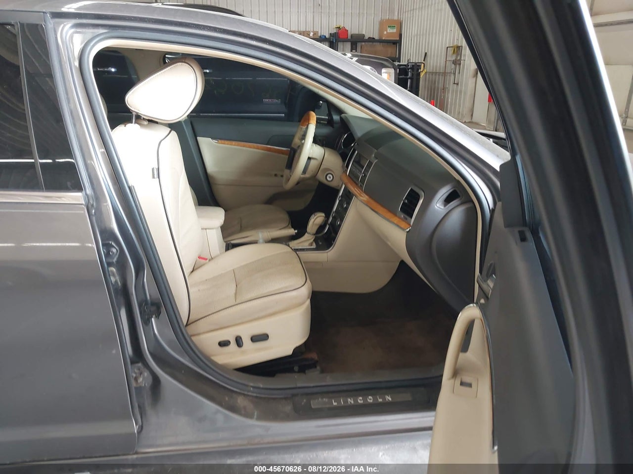 3LNHL2GC0BR****** · 2011 LINCOLN MKZ   · 5/10